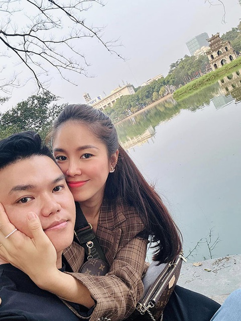 Ảnh vui sao Việt 10-3: Minh Hằng vẫn chăm chỉ tập gym khi bầu bí - Ảnh 6. Ảnh vui sao Việt 10-3: Minh Hằng vẫn chăm chỉ tập gym khi bầu bí - Ảnh 6.