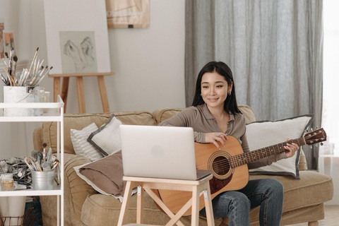 Lời khuyên cho những tâm hồn mộng mơ sáng tạo - Ảnh 2. Nghề cho người mộng mơ - Ảnh: Pexels
