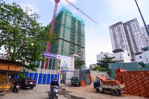 TP.HCM: 5 năm ngân sách giải quyết chưa tới 5% nhu cầu nhà ở xã hội - Ảnh 1. TP.HCM: 5 năm ngân sách giải quyết chưa tới 5% nhu cầu nhà ở xã hội - Ảnh 1.