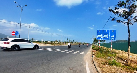 Lái Mercedes tông người rồi bỏ chạy: “Người nhà” cán bộ ngân hàng tìm cách thương lượng - Ảnh 2. Lái Mercedes tông người rồi bỏ chạy: “Người nhà” cán bộ ngân hàng tìm cách thương lượng - Ảnh 2.
