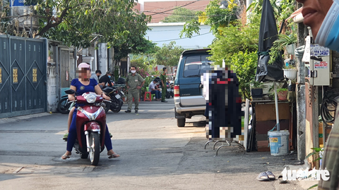 Hai người tử vong bất thường trong phòng trọ ở quận 7 - Ảnh 2. Hai người tử vong bất thường trong phòng trọ ở quận 7 - Ảnh 2.