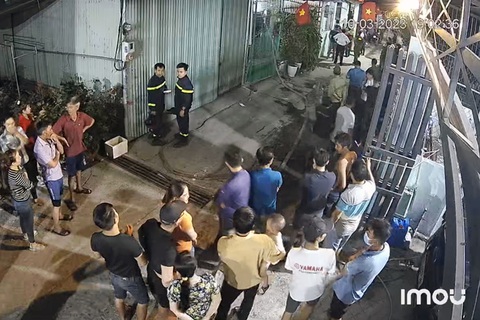 Người lấy xăng khống chế bé trai 4 tuổi: Tôi muốn đòi 680 triệu từ 11 gói thầu với cha bé - Ảnh 2. Người lấy xăng khống chế bé trai 4 tuổi: Tôi muốn đòi 680 triệu từ 11 gói thầu với cha bé - Ảnh 2.