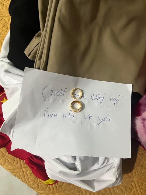 Cách để bà nội trợ có nhẫn vàng nhanh nhất: Giặt đồ! - Ảnh 3. Cách để bà nội trợ có nhẫn vàng nhanh nhất: Giặt đồ! - Ảnh 3.