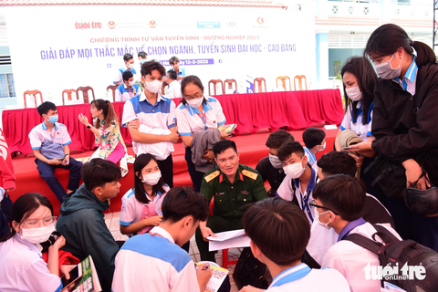 Ký ức 12 năm tư vấn hướng nghiệp sống lại ở cực nam Tổ quốc - Ảnh 11. Ký ức 12 năm tư vấn hướng nghiệp sống lại ở cực nam Tổ quốc - Ảnh 11.