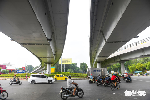 Các vòng xoay ở TP.HCM thay đổi diện mạo nhằm giảm ùn tắc giao thông - Ảnh 4. Các vòng xoay ở TP.HCM thay đổi diện mạo nhằm giảm ùn tắc giao thông - Ảnh 4.