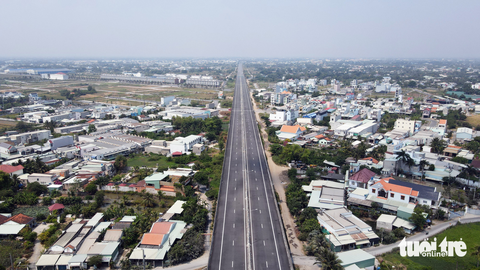 VEC: Cao tốc Bến Lức - Long Thành dở dang, vướng mắc do quan điểm của Bộ Tài chính - Ảnh 1. VEC: Cao tốc Bến Lức - Long Thành dở dang, vướng mắc do quan điểm của Bộ Tài chính - Ảnh 1.