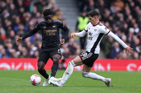 Thắng đậm Fulham, Arsenal giữ vững ngôi đầu - Ảnh 2. Thắng đậm Fulham, Arsenal giữ vững ngôi đầu - Ảnh 2.