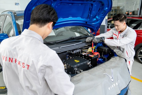 VinFast triển khai hệ thống “xưởng dịch vụ không ngày nghỉ” - Ảnh 2. VinFast triển khai hệ thống “xưởng dịch vụ không ngày nghỉ” - Ảnh 2.