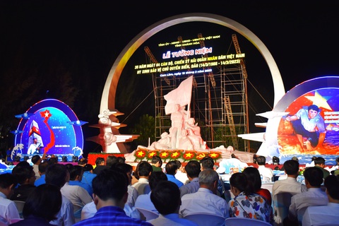 Tri ân chiến sĩ Gạc Ma: Những người yêu nước sẽ luôn nhớ về sự hy sinh của các anh - Ảnh 1. Tri ân chiến sĩ Gạc Ma: Những người yêu nước sẽ luôn nhớ về sự hy sinh của các anh - Ảnh 1.