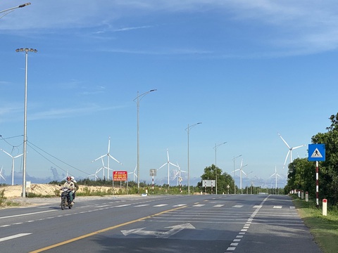 34 nhà máy điện sạch ‘cầu cứu’ Thủ tướng vì không bán được điện - Ảnh 1. 34 nhà máy điện sạch ‘cầu cứu’ Thủ tướng vì không bán được điện - Ảnh 1.
