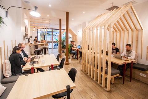 Quán cà phê coworking Hubsy ở Paris - Ảnh: Fr.restaurantguru.com Quán cà phê coworking Hubsy ở Paris - Ảnh: Fr.restaurantguru.com