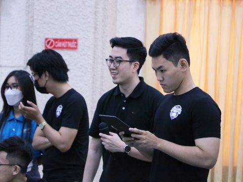 Kịch tính giải ‘đua xe F1’ chạy bằng machine learning của sinh viên - Ảnh 3. Kịch tính giải ‘đua xe F1’ chạy bằng machine learning của sinh viên - Ảnh 3.