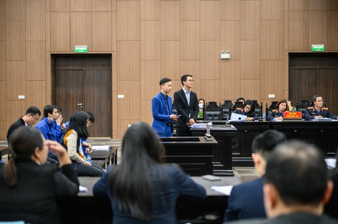 Vụ ‘siêu lừa’ chiếm đoạt 430 tỉ: Các ngân hàng xin chuyển tư cách bị hại - Ảnh 3. Vụ ‘siêu lừa’ chiếm đoạt 430 tỉ: Các ngân hàng xin chuyển tư cách bị hại - Ảnh 3.