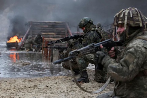 Ukraine nhập vũ khí lớn thứ 3 thế giới; Mỹ và Nga đầu bảng xuất khẩu - Ảnh 1. Ukraine nhập vũ khí lớn thứ 3 thế giới; Mỹ và Nga đầu bảng xuất khẩu - Ảnh 1.
