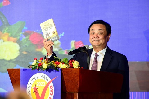 Bộ trưởng Lê Minh Hoan tiết lộ lý do mất ngủ - Ảnh 1. Bộ trưởng Lê Minh Hoan tiết lộ lý do mất ngủ - Ảnh 1.
