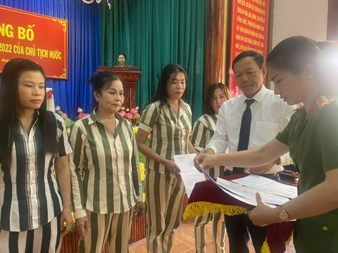Thí điểm mô hình cho phạm nhân lao động ngoài trại giam - Ảnh 2. Thí điểm mô hình cho phạm nhân lao động ngoài trại giam - Ảnh 2.
