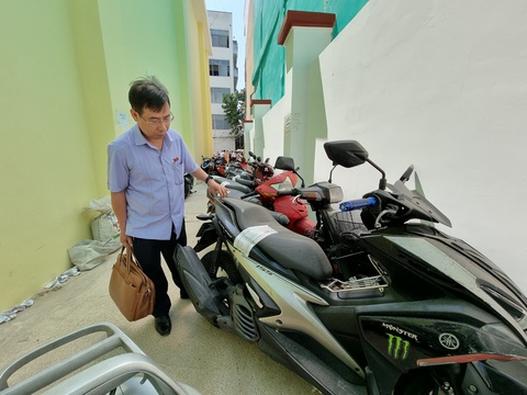 Hàng nghìn xe vi phạm, xe tang vật phơi mưa nắng đến biến dạng tại TP.HCM - Ảnh 5. Hàng nghìn xe vi phạm, xe tang vật phơi mưa nắng đến biến dạng tại TP.HCM - Ảnh 5.