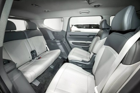 Kia EV9 ra mắt: SUV điện 7 chỗ rẻ nhất, ghế xoay 180 độ, rộng rãi cho cả nhà - Ảnh 4. Kia EV9 ra mắt: SUV điện 7 chỗ rẻ nhất, ghế xoay 180 độ, rộng rãi cho cả nhà - Ảnh 4.