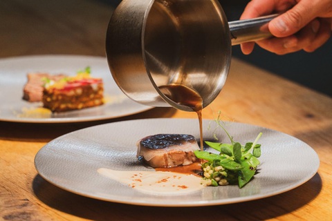 “Bệ phóng” cho du lịch quốc gia từ những ngôi sao Michelin - Ảnh 1. Du lịch ẩm thực (food tourism) được nhiều quốc gia đón nhận và phát triển thành loại hình du lịch hấp dẫn, chỉ sau du lịch văn hóa và cảnh quan