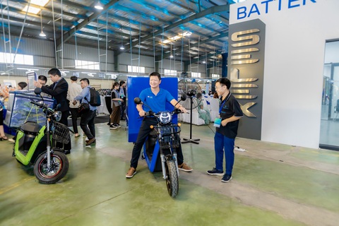 Giấc mơ khởi nghiệp thành Tesla Đông Nam Á của 3 kỹ sư Việt Nam - Ảnh 4. Giấc mơ khởi nghiệp thành Tesla Đông Nam Á của 3 kỹ sư Việt Nam - Ảnh 4.