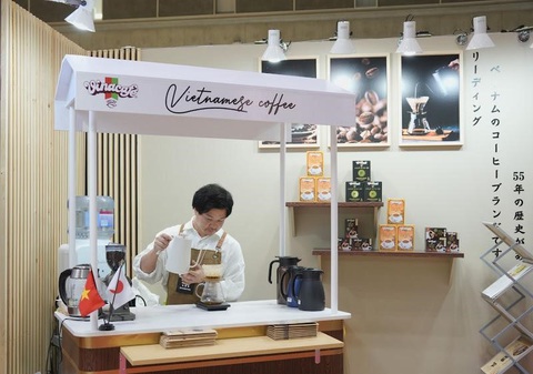 Vinacafé giới thiệu 3 dòng cà phê Việt Nam sang Nhật - Ảnh 5. Vinacafé giới thiệu 3 dòng cà phê Việt Nam sang Nhật - Ảnh 5.