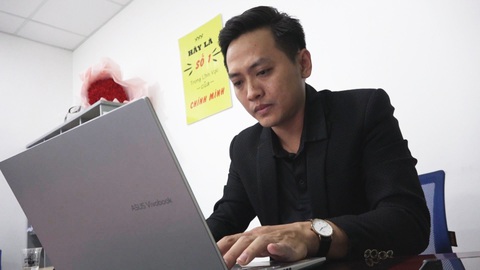 Tạ Thành Chung, CEO công ty TNHH Onlai Việt Nam - Ảnh: TRƯƠNG KIÊN Onlai Việt Nam đang tập trung cải thiện các giải pháp, chưa vội vã bung tìm khách hàng lớn - Ảnh: TRƯƠNG KIÊN