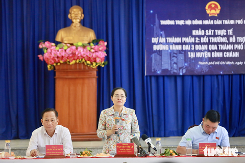 Chủ tịch HĐND TP đến nhà dân nghe ý kiến về bồi thường dự án vành đai 3 - Ảnh 6. Chủ tịch HĐND TP đến nhà dân nghe ý kiến về bồi thường dự án vành đai 3 - Ảnh 6.