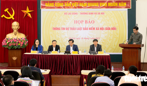 Bộ nói về đề xuất không cho rút bảo hiểm xã hội một lần quá 50% - Ảnh 2. Bộ nói về đề xuất không cho rút bảo hiểm xã hội một lần quá 50% - Ảnh 2.
