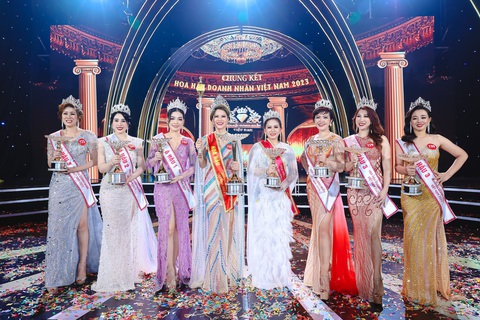 Jennifer Phạm trao vương miện cho Hoa hậu Doanh nhân Việt Nam 2023 - Lê Thị Lan - Ảnh 5. Jennifer Phạm trao vương miện cho Hoa hậu Doanh nhân Việt Nam 2023 - Lê Thị Lan - Ảnh 5.