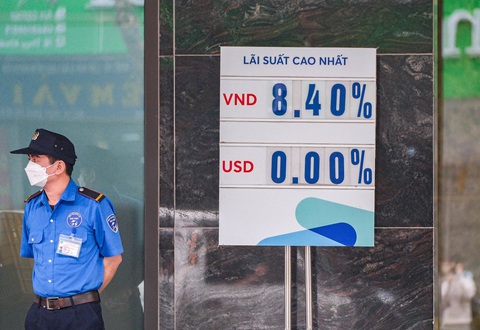 Ngân hàng đồng loạt giảm lãi suất huy động - Ảnh 1. Ngân hàng đồng loạt giảm lãi suất huy động - Ảnh 1.