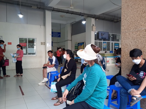 Nên sinh mổ hay sinh thường? - Ảnh 1. Các bác sĩ khuyến cáo thai phụ nên chọn phương pháp sinh thường thay vì sinh mổ để đảm bảo an toàn - Ảnh: THU HIẾN