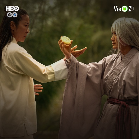 Doanh thu bán vé Cuộc chiến đa vũ trụ tăng 560% sau khi thắng Oscar 2023 - Ảnh 1. Doanh thu bán vé Cuộc chiến đa vũ trụ tăng 560% sau khi thắng Oscar 2023 - Ảnh 1.