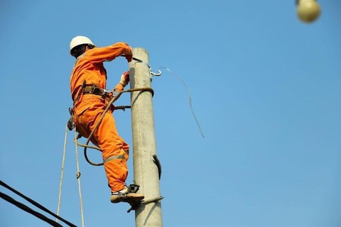 EVNHANOI nỗ lực đảm bảo cung cấp điện an toàn, liên tục, ổn định EVN thực hiện kiểm điểm liên quan việc cung ứng điện theo kết luận thanh tra - Ảnh: EVN