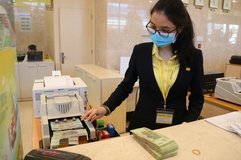 Ngân hàng khởi động lại kế hoạch lên sàn chứng khoán - Ảnh 1. Ngân hàng khởi động lại kế hoạch lên sàn chứng khoán - Ảnh 1.