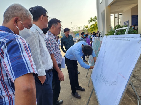 Lo an cư cho dân, sớm bàn giao đất làm đường kết nối vào sân bay Long Thành - Ảnh 2. Lo an cư cho dân, sớm bàn giao đất làm đường kết nối vào sân bay Long Thành - Ảnh 2.