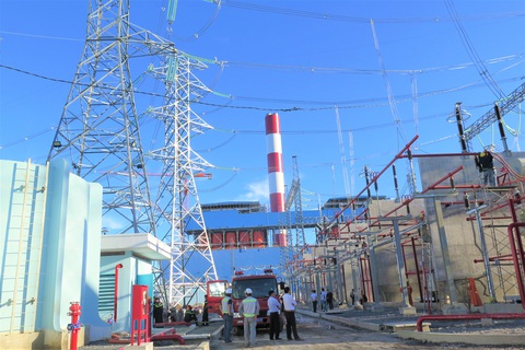 Chặng đường từ thi công đến vận hành Trạm 500kV Vân Phong và đấu nối - Ảnh 2. Việc đóng điện trạm biến áp 500kV Vân Phong và đấu nối vượt tiến độ là thành công của ngành điện lực Việt Nam - Ảnh: MINH CHIẾN