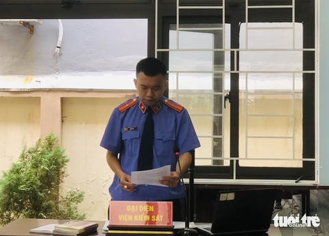 Xét xử nhóm đánh nhân viên gác chắn đường tàu vì bị nhắc nhở tiểu bậy, không mở chắn - Ảnh 3. Xét xử nhóm đánh nhân viên gác chắn đường tàu vì bị nhắc nhở tiểu bậy, không mở chắn - Ảnh 3.