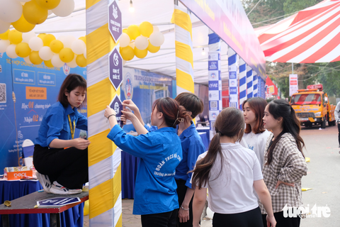 Tư vấn tuyển sinh 2023 tại Hà Nội: Sẵn sàng chào đón 15.000 học sinh tham dự - Ảnh 6. Tư vấn tuyển sinh 2023 tại Hà Nội: Sẵn sàng chào đón 15.000 học sinh tham dự - Ảnh 6.