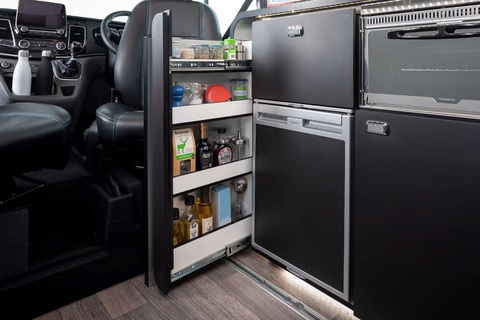 Cách biến Ford Transit thành nhà di động với không gian như phòng nghỉ mini - Ảnh 9. Cách biến Ford Transit thành nhà di động với không gian như phòng nghỉ mini - Ảnh 9.