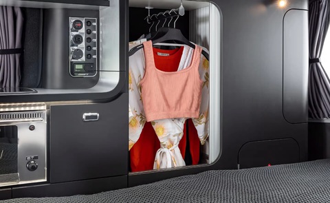 Cách biến Ford Transit thành nhà di động với không gian như phòng nghỉ mini - Ảnh 5. Cách biến Ford Transit thành nhà di động với không gian như phòng nghỉ mini - Ảnh 5.
