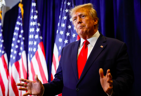 Cựu tổng thống Trump tiết lộ 3 ngày nữa ông sẽ bị bắt - Ảnh 1. Cựu tổng thống Trump tiết lộ 3 ngày nữa ông sẽ bị bắt - Ảnh 1.