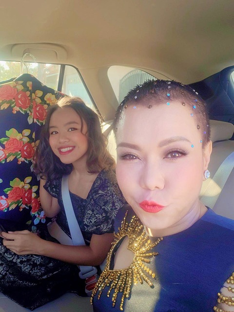 Ảnh vui sao Việt 18-3: H’Hen Niê nhí nhố khi vào rừng - Ảnh 4. Ảnh vui sao Việt 18-3: H’Hen Niê nhí nhố khi vào rừng - Ảnh 4.
