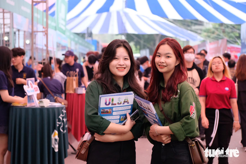 Từ sáng sớm 19-3, đông đảo học sinh đã về dự Ngày hội tư vấn tuyển sinh - hướng nghiệp tại Đại học Bách khoa Hà Nội - Ảnh: NGUYÊN BẢO Học sinh về dự Ngày hội tư vấn tuyển sinh - hướng nghiệp tại Đại học Bách khoa Hà Nội - Ảnh: NGUYÊN BẢO