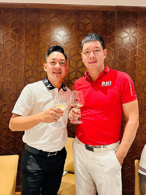 Ảnh vui sao Việt 19-3: Hoài Linh bận rộn chạy show - Ảnh 9. Ảnh vui sao Việt 19-3: Hoài Linh bận rộn chạy show - Ảnh 9.