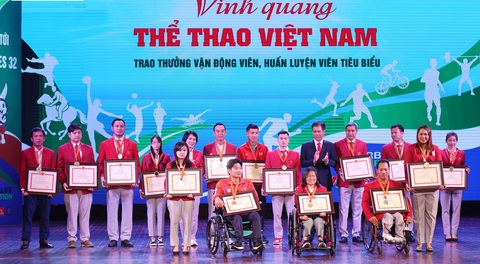 Vinh danh những ‘người hùng’ của thể thao Việt Nam năm 2022 - Ảnh 1. Vinh danh những ‘người hùng’ của thể thao Việt Nam năm 2022 - Ảnh 1.