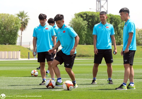 U23 Việt Nam tập trên sân Argentina từng vô địch World Cup 2022 - Ảnh 1. U23 Việt Nam tập trên sân Argentina từng vô địch World Cup 2022 - Ảnh 1.