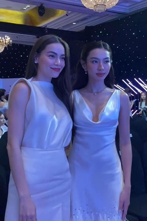 Hơn 14 tuổi nhưng Hồ Ngọc Hà chưa một lần lép vế Thùy Tiên - Ảnh 1. Hơn 14 tuổi nhưng Hồ Ngọc Hà chưa một lần lép vế Thùy Tiên - Ảnh 1.