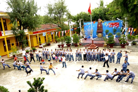 Gia hạn tuyển công chức làm việc tại hai xã, thị trấn của huyện Trường Sa - Ảnh 1. Gia hạn tuyển công chức làm việc tại hai xã, thị trấn của huyện Trường Sa - Ảnh 1.