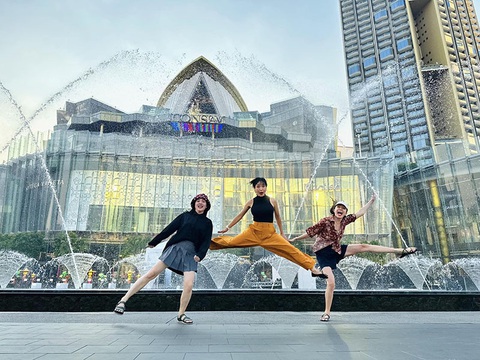 Vợ chồng Vân Trang, Lê Bê La, Ái Châu ‘lầy lội’ khi du lịch Thái Lan - Ảnh 5. Vợ chồng Vân Trang, Lê Bê La, Ái Châu ‘lầy lội’ khi du lịch Thái Lan - Ảnh 5.