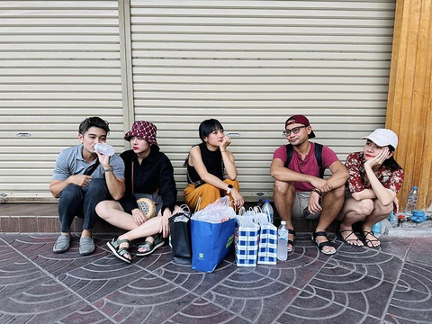 Vợ chồng Vân Trang, Lê Bê La, Ái Châu ‘lầy lội’ khi du lịch Thái Lan - Ảnh 9. Vợ chồng Vân Trang, Lê Bê La, Ái Châu ‘lầy lội’ khi du lịch Thái Lan - Ảnh 9.